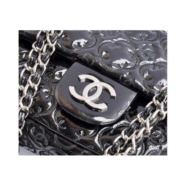 Chanel Quilted 36011 Camellia E Cc Logo Flap Borse In Vernice Ne