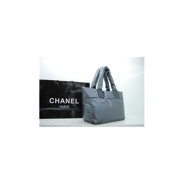 Chanel A47108 Reversibile Trapuntato In Nylon Grigio Piccolo Tot