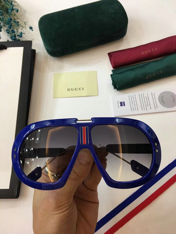 Gucci Sunglasses GGS150272G107