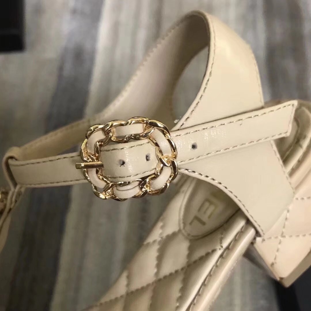 Chanel sandals CH2328LS Apricot heel of a shoe 4CM