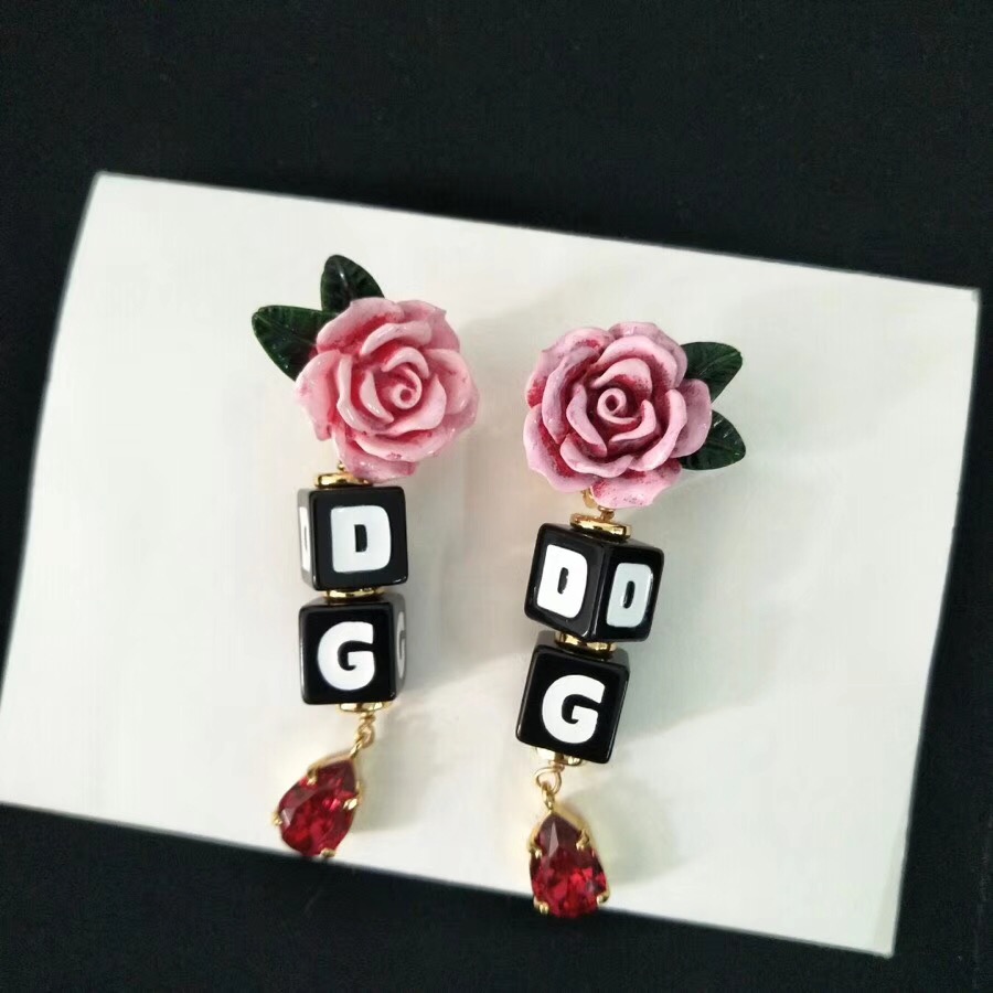 D&G Earrings 52811