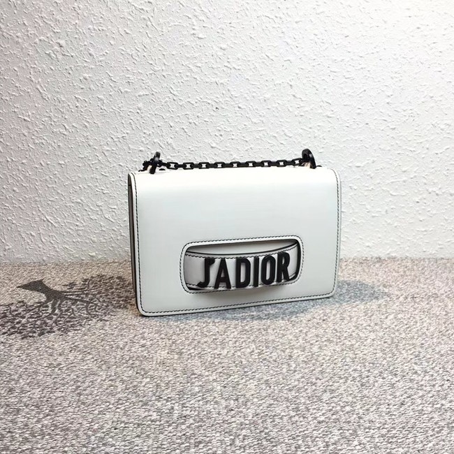 JADIOR FLAP BAG IN OFF-WHITE CALFSKIN M9000