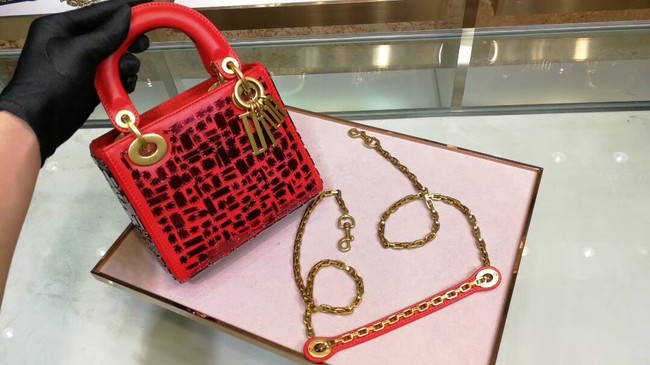 MINI LADY DIOR BAG WITH CHAIN IN RED SMOOTH CALFSKIN EMBROIDERED WITH A MOSAIC OF MIRRORS M0598