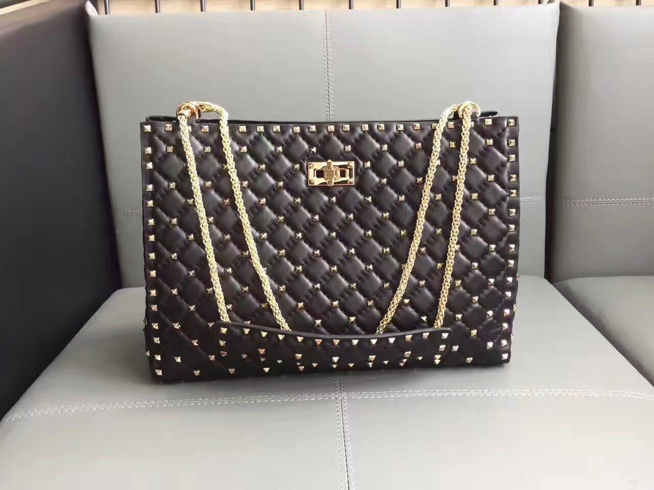 Valentino Starry Series Shopping Bag Original Sheepskin Leather 0346 Black