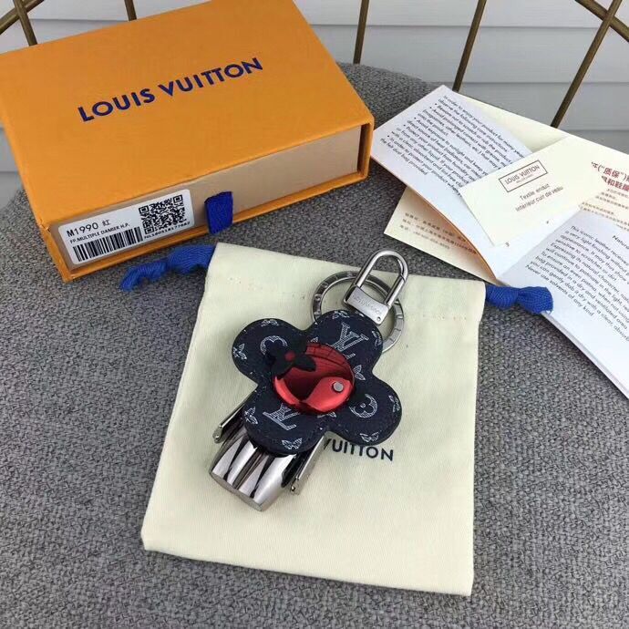 Louis Vuitton Keychain LV122620
