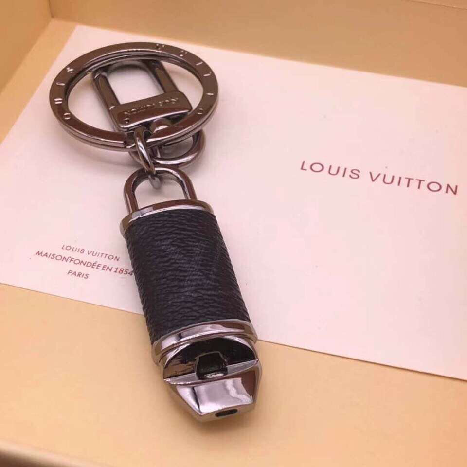 Louis Vuitton Keychain LV122627