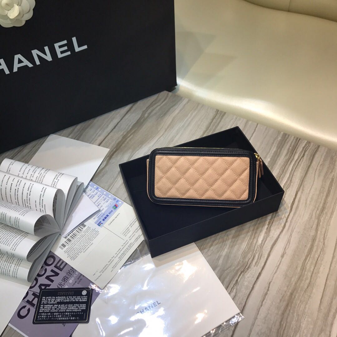 Chanel Classic Clutch with Chain Grained Calfskin & gold-Tone Metal A84450 apricot