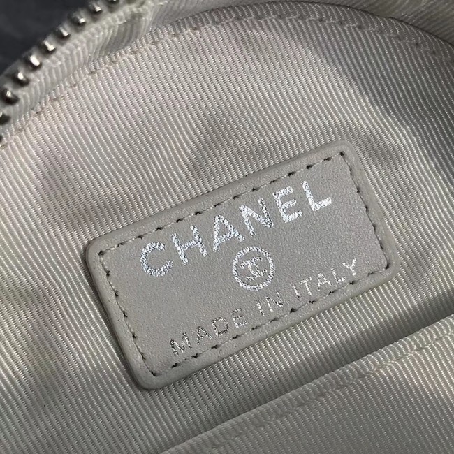 Chanel Original Clutch with Chain B81599 white