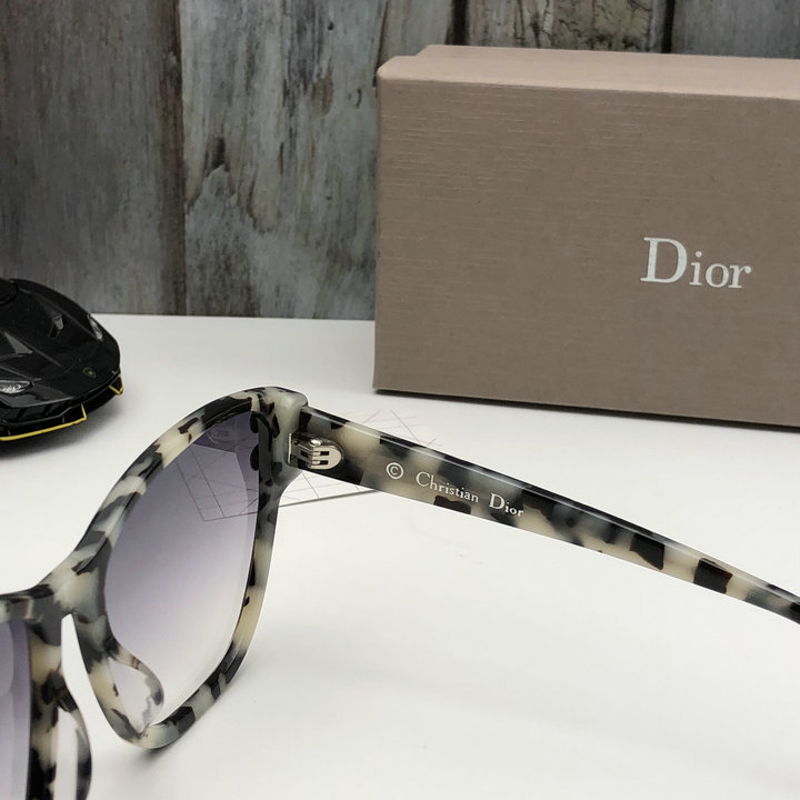 Dior Sunglasses Top Quality D5727_381