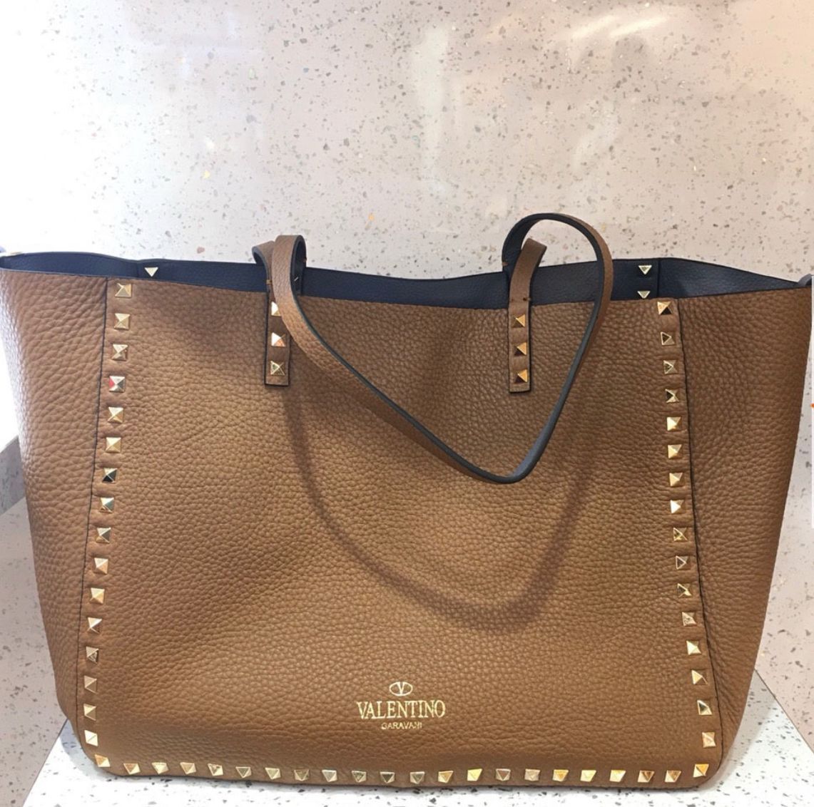 VALENTINO Garvani Rockstud Origianl Leather Shopping Bag V2089 Brown