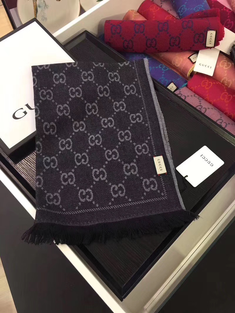 Gucci OBLIQUE STOLE IN WOOL AND CASHMERE GG55620 black