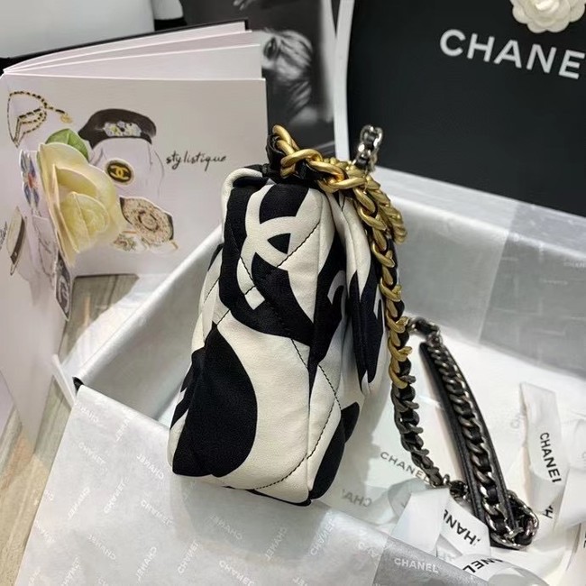 chanel 19 flap bag AS1160 black&white