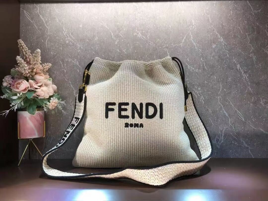 FENDI PACK SMALL POUCH Braided straw Large-bag F1529 beige
