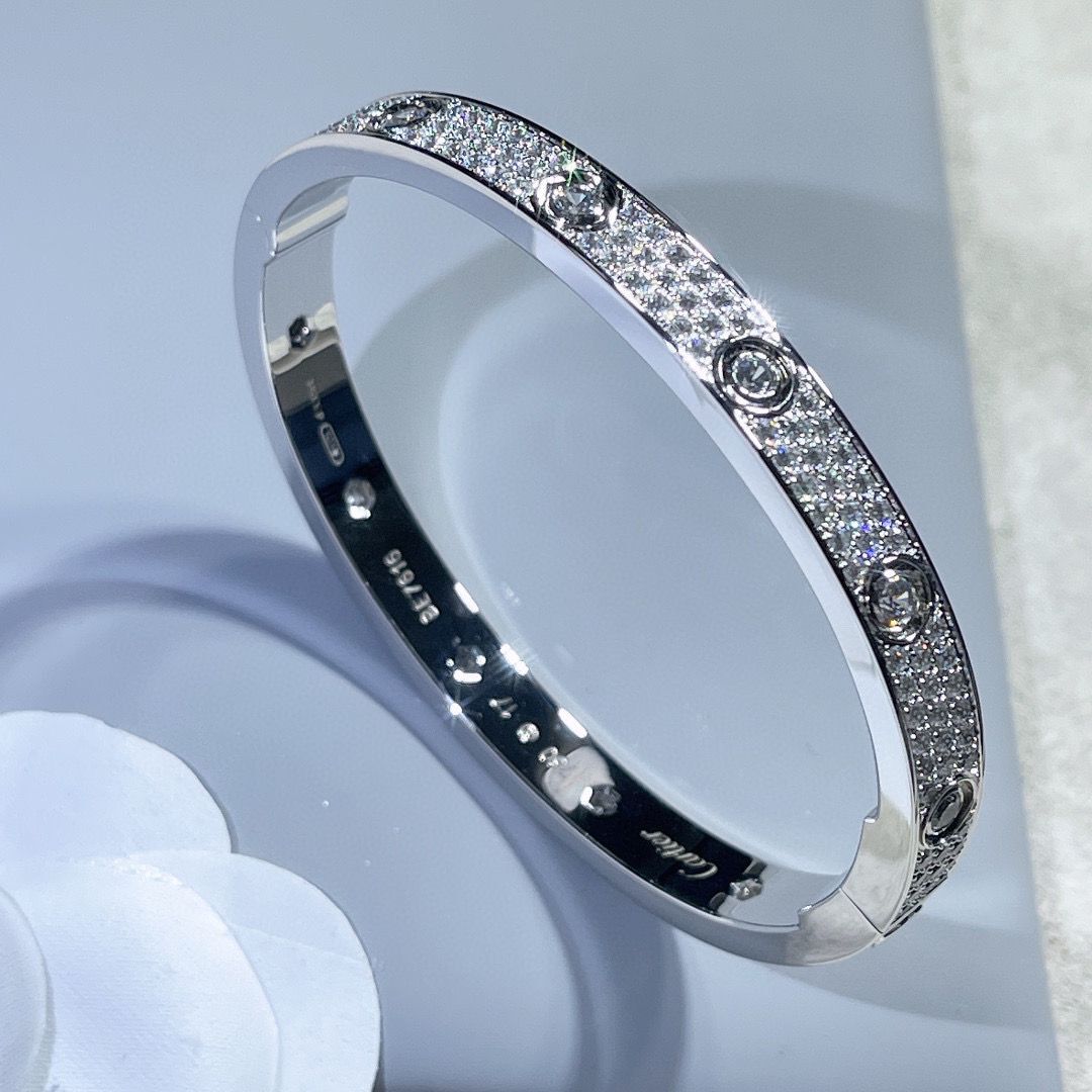 Cartier Bracelet CB5733 Silver