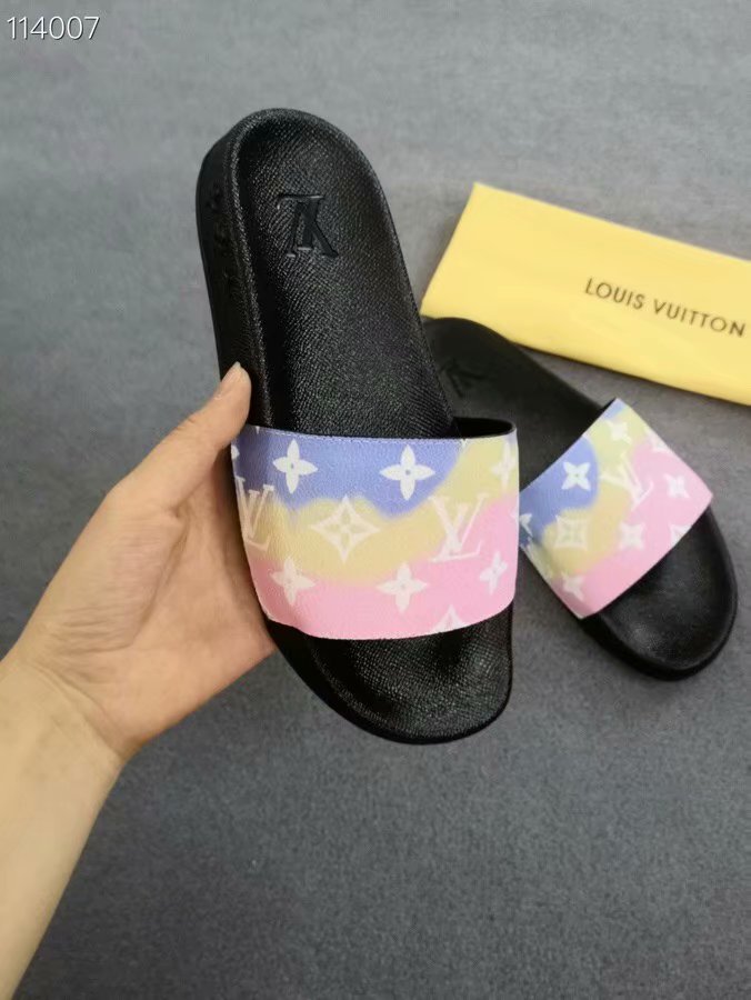 Louis Vuitton Shoes LV1099OM-9