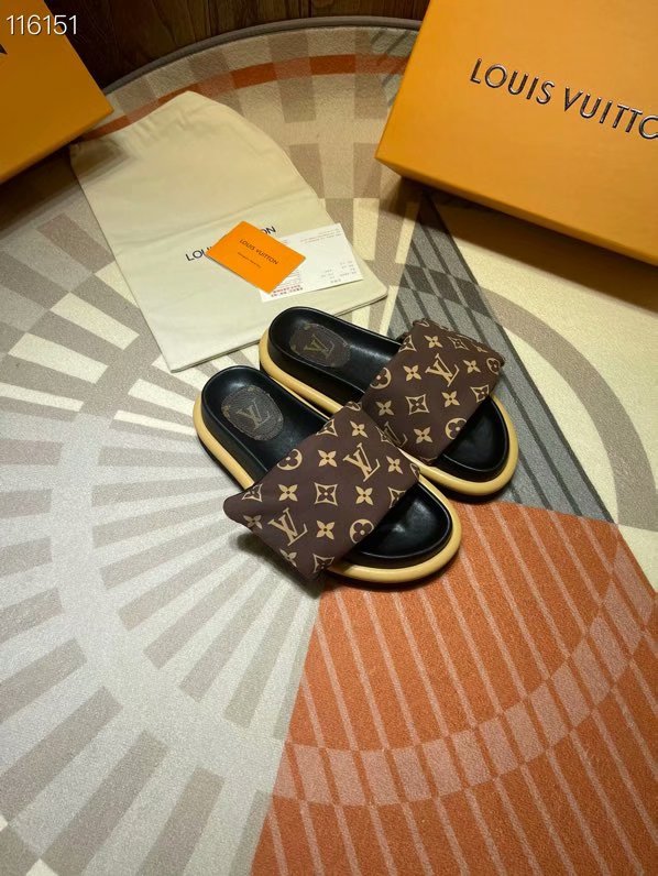Louis Vuitton Shoes LV1122KK-1