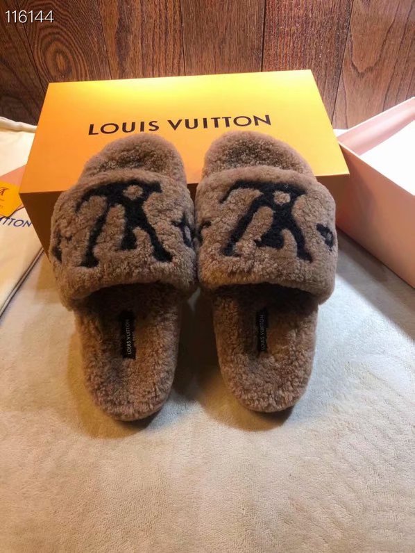 Louis Vuitton Shoes LV1123KK-5