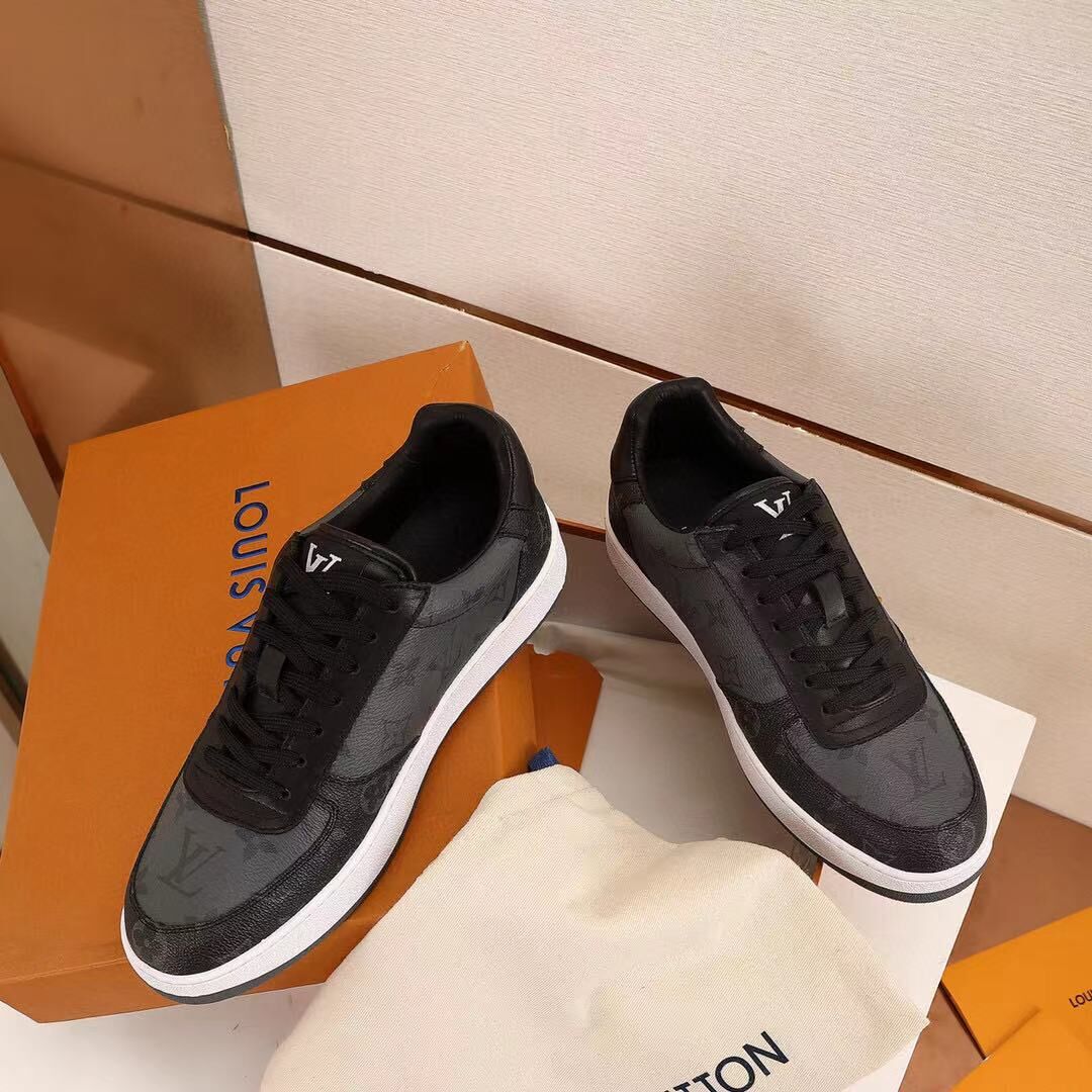 Louis Vuitton Shoes LV23689