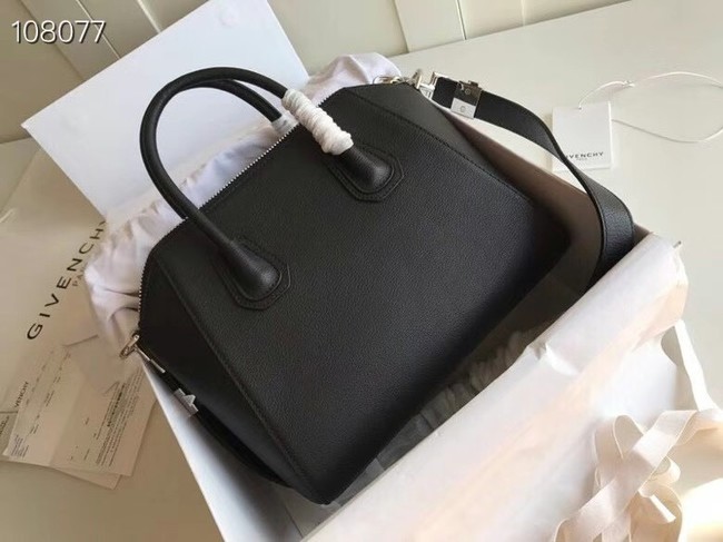 Givenchy Grained Calfskin Antigona Bag 1080 black