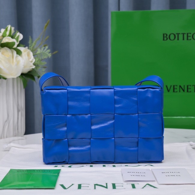 Bottega Veneta CASSETTE 018101 blue