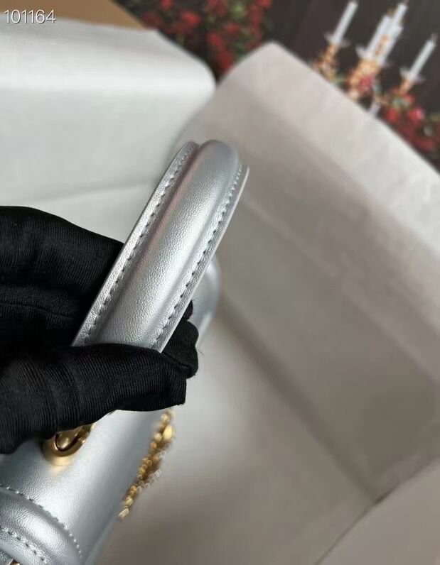 Dolce & Gabbana Origianl Leather Shoulder Bag 4011 silver