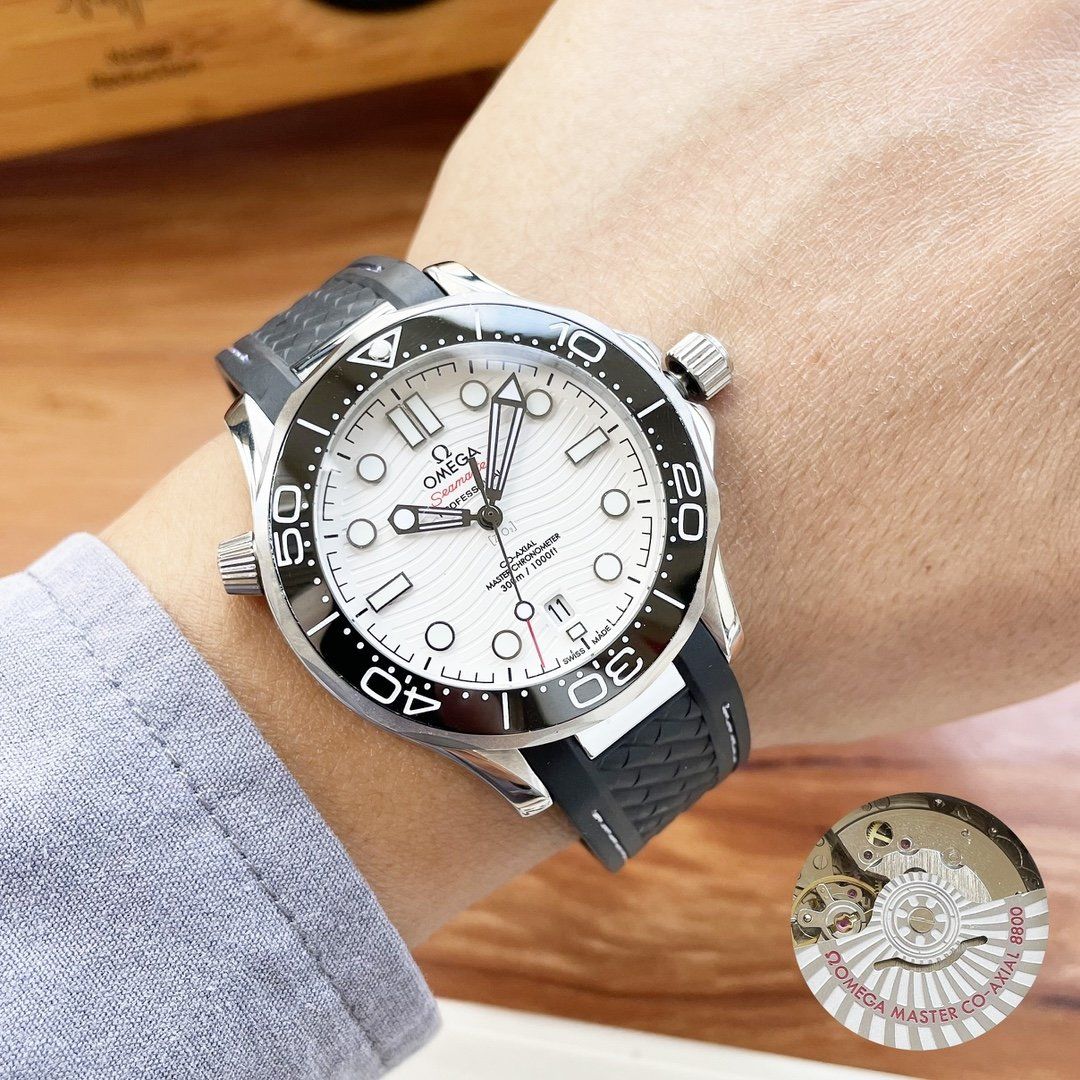 Omega Watch OMW00086-3