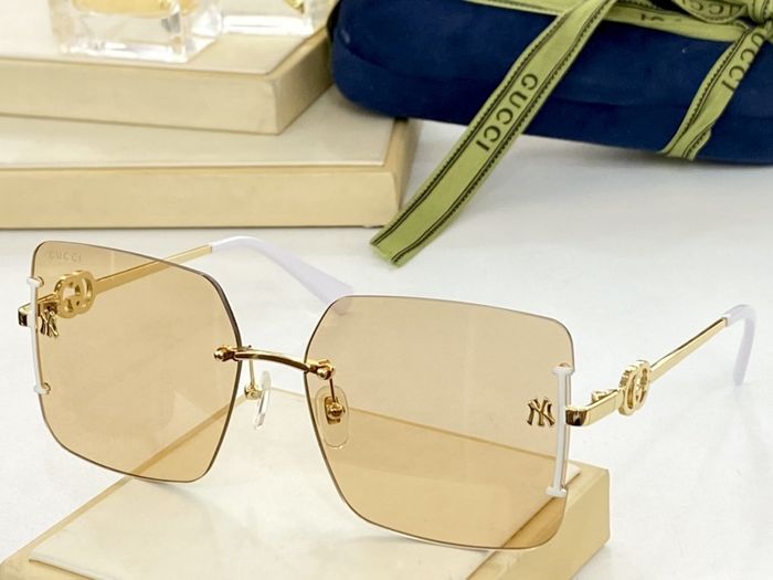 Gucci Sunglasses Top Quality GUS01136