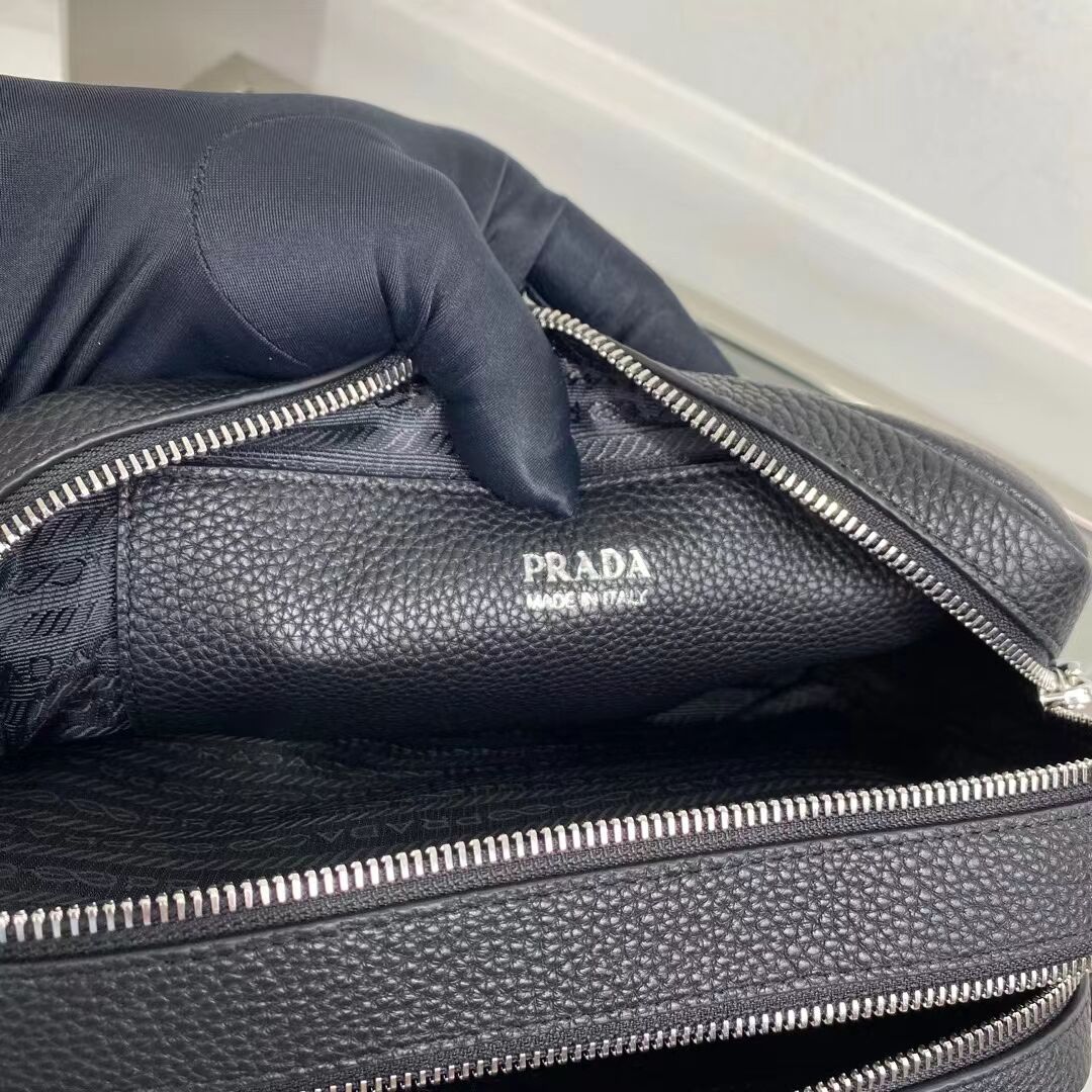 Prada Leather bag with shoulder strap 1BH082 black