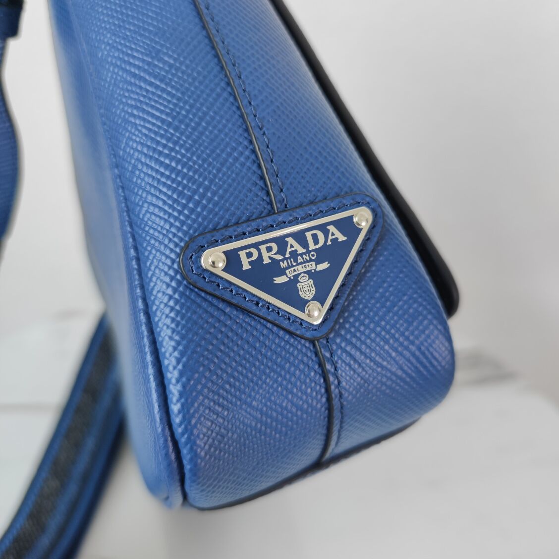 Prada Leather bag with shoulder strap 2BV031 blue