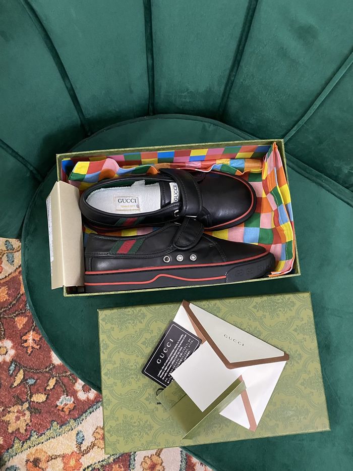 Gucci Couple Shoes GUS00334