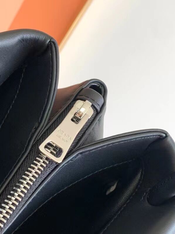 Prada Small leather Prada Supernova handbag 1BA368 black