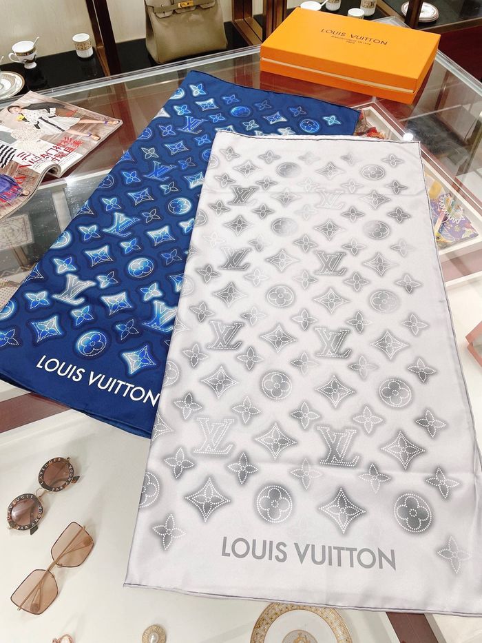 Louis Vuitton Scarf LVC00111