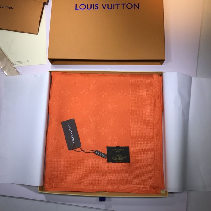 Louis Vuitton Scarf LVC00301