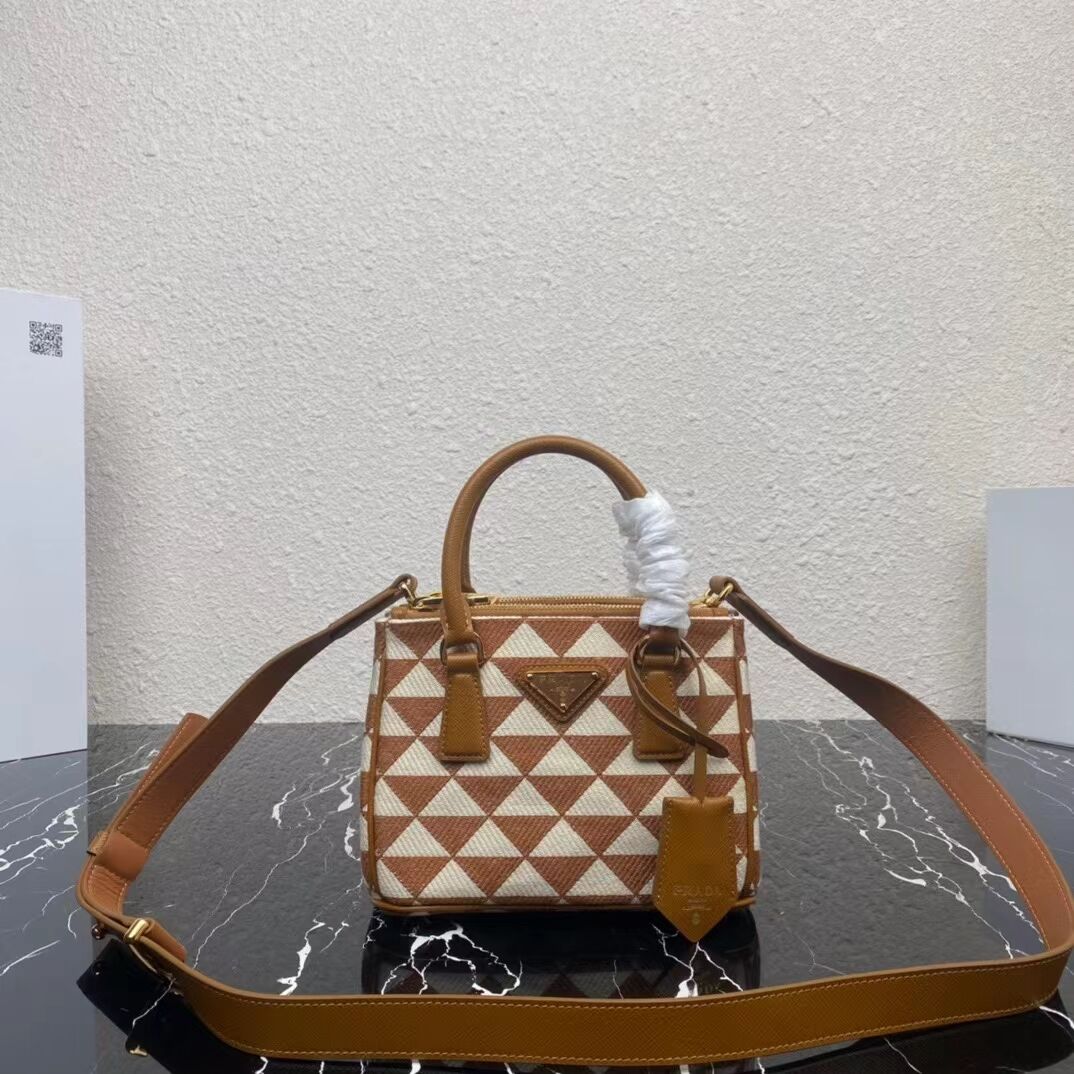 Prada leather tote bag 1BE660 white&brown