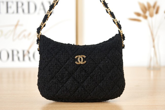 CHANEL SMALL Tweed & Gold-Tone Metal AS3562 BLACK