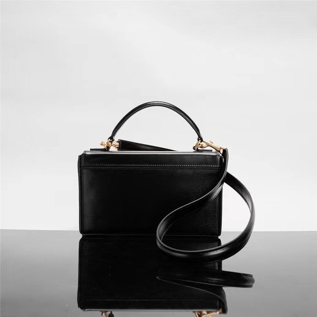 Celine SMALL CUIR TRIOMPHE IN SMOOTH CALFSKIN 199992 BLACK