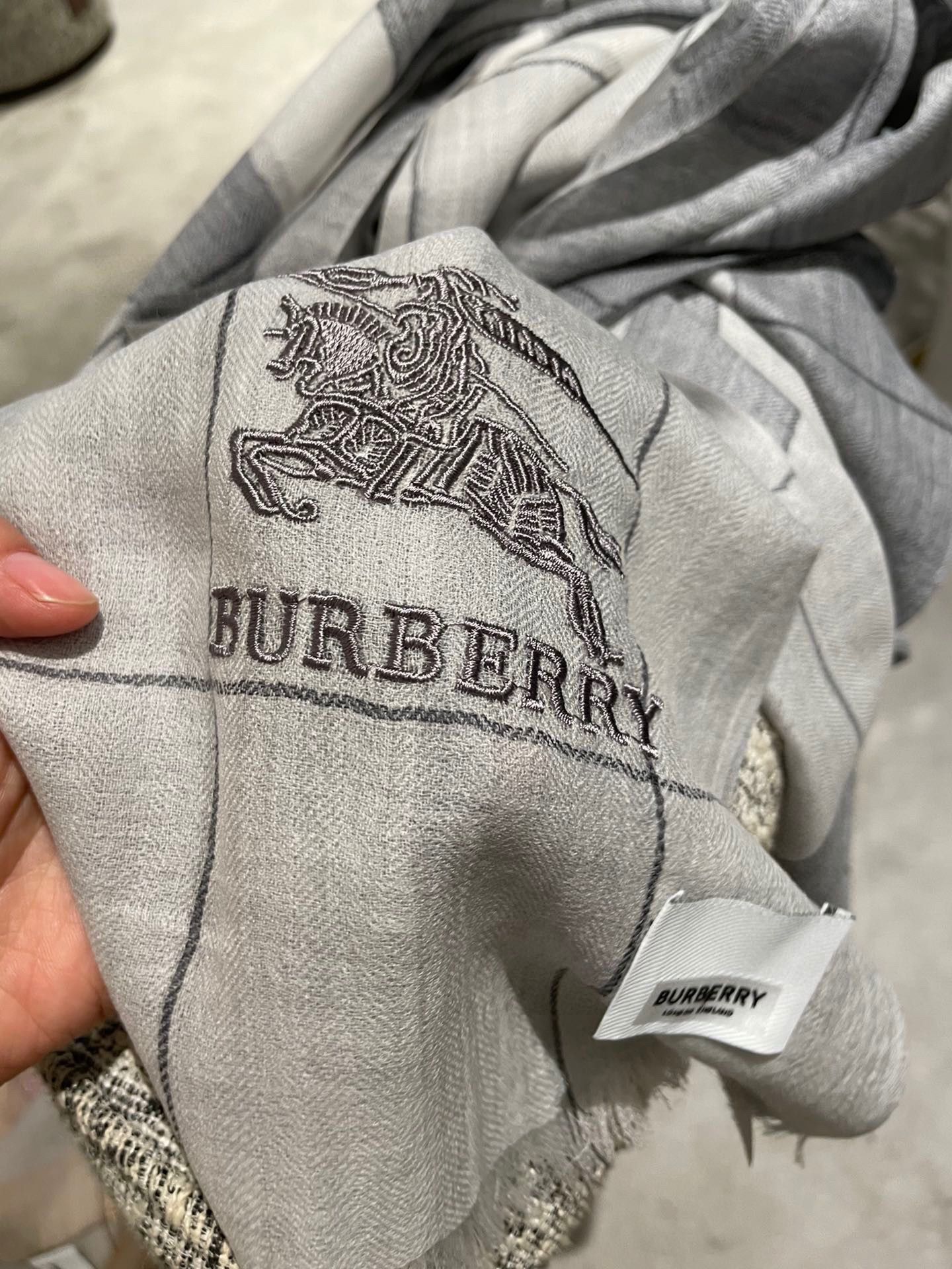 Burberry Wool Scarf BB6320 Gray