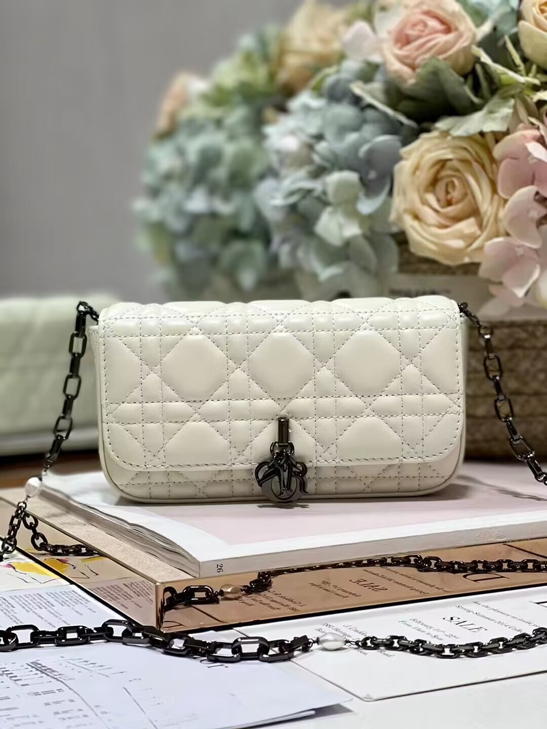 LADY DIOR PHONE POUCH Aesthetic Cannage Lambskin S0977O white
