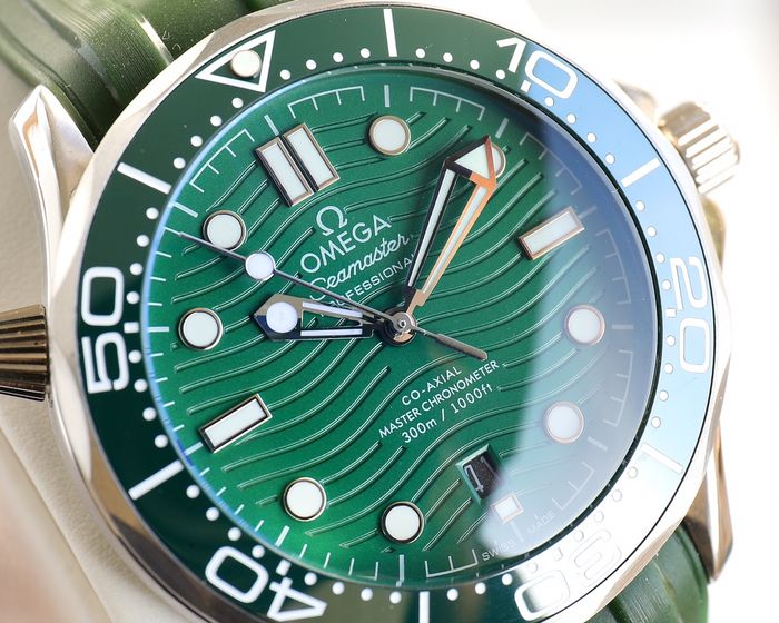 Omega Watch OMW00738