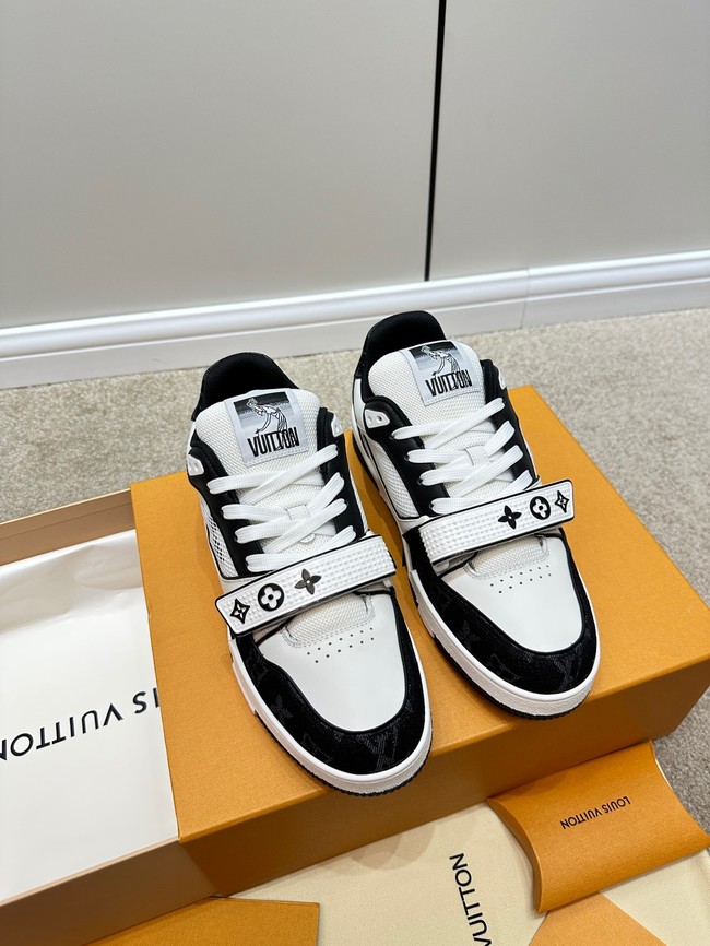 Louis Vuitton Sneaker 93543-3