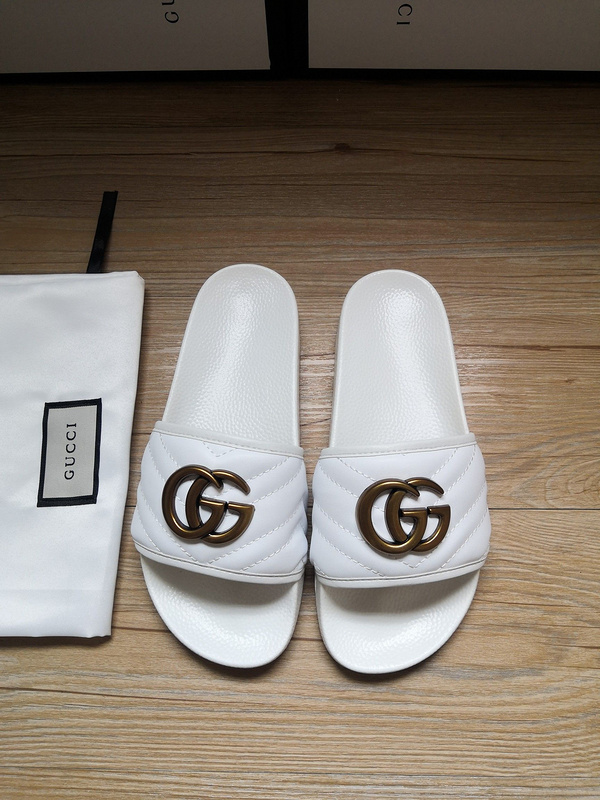 Gucci Slippers Men 008